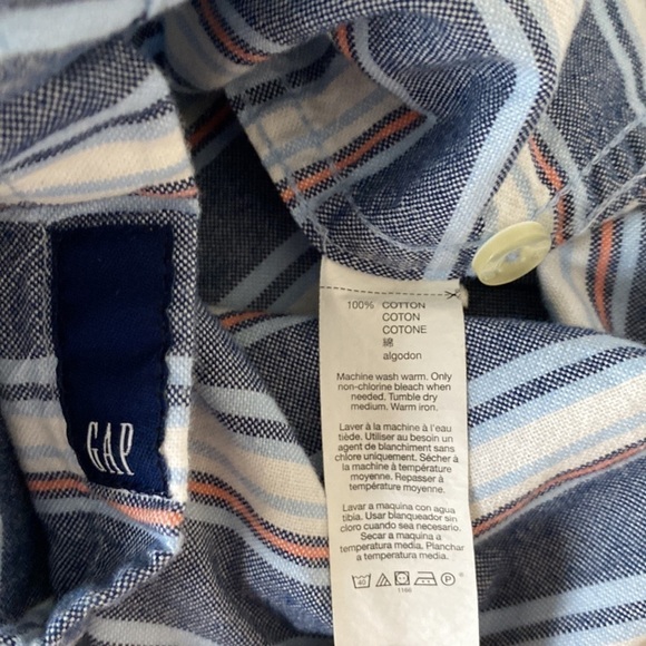 Lot / bundle of two kids button down shirts - Picture 4 of 8